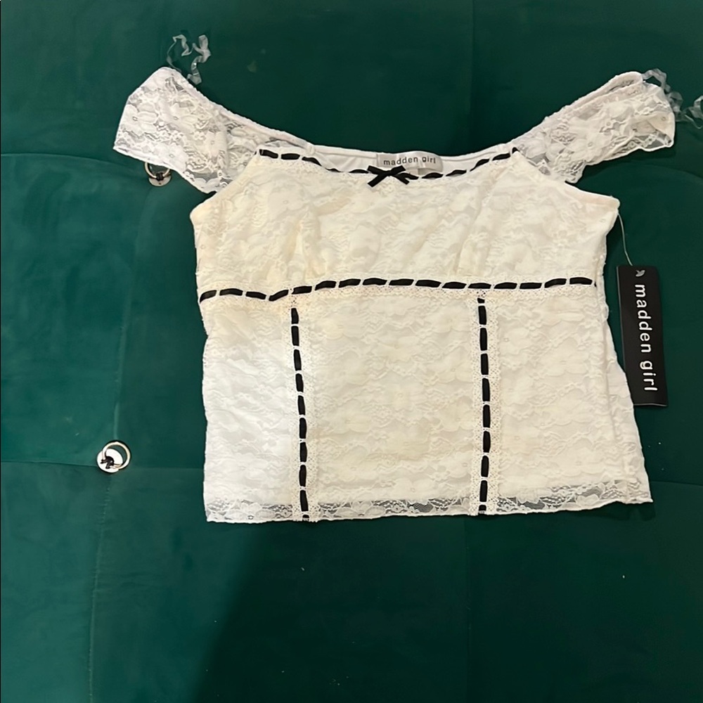 Madden Girl Cream and Black Fitted Crop Blouse